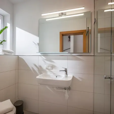 Thaler Apartment *